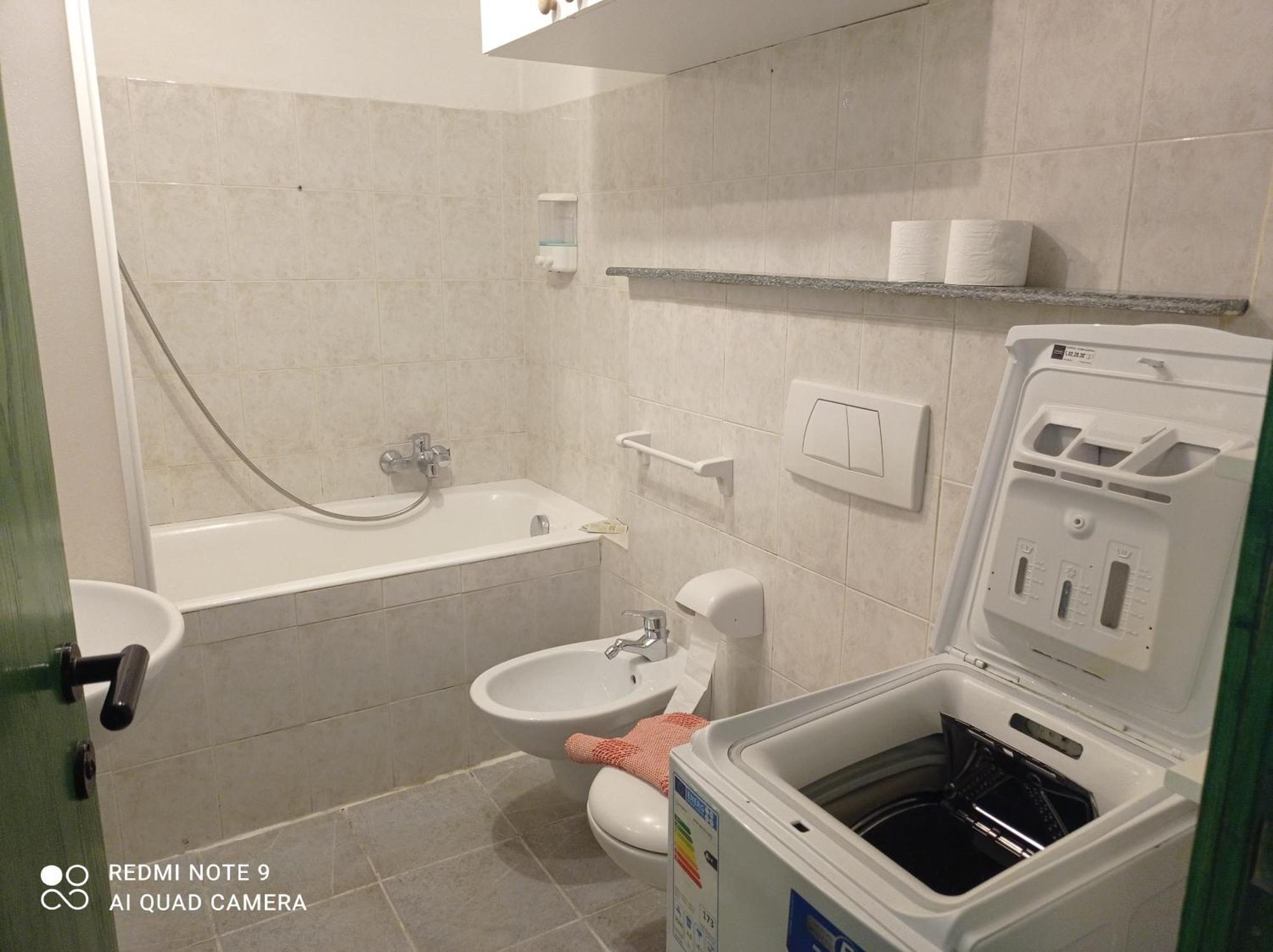Canton 520 Camera Matrimoniale E Appartamento Self Check In 利维尼奥 客房 照片